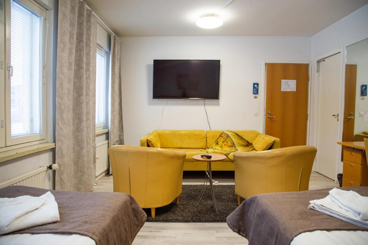 Gasthaus Lohja Bed & Breakfast ภายนอก รูปภาพ
